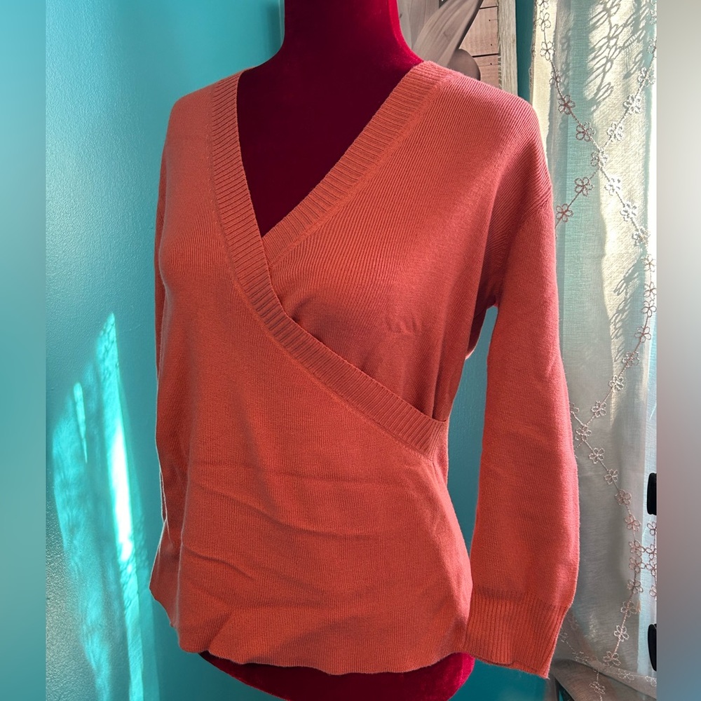 Hasting and Smith Lightweight wrap, style sweater, size medium new